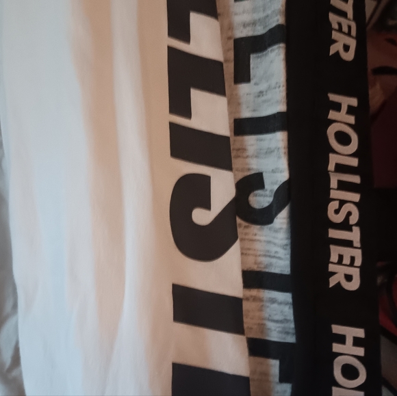 3 Men's Small Long Sleeve Hollister Shirts - Picture 4 of 7